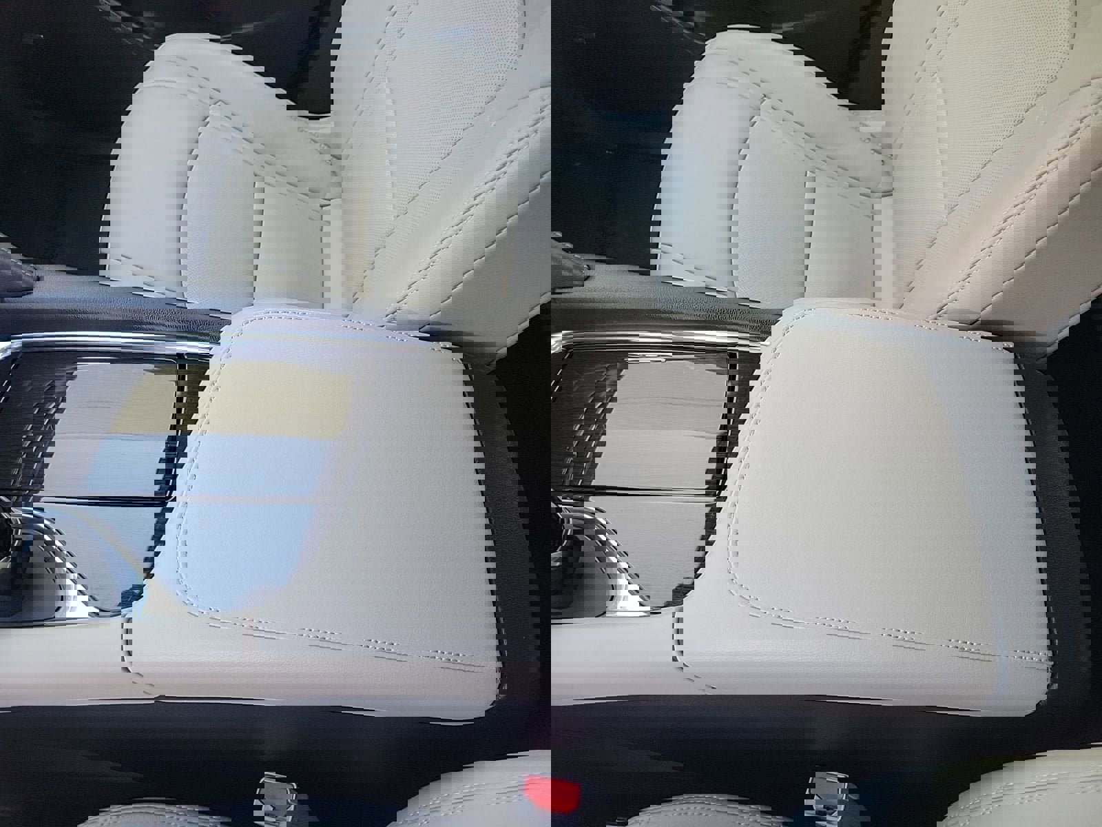 Used 2021 Buick Enclave Essence w/ Sound and Sites Package image 45