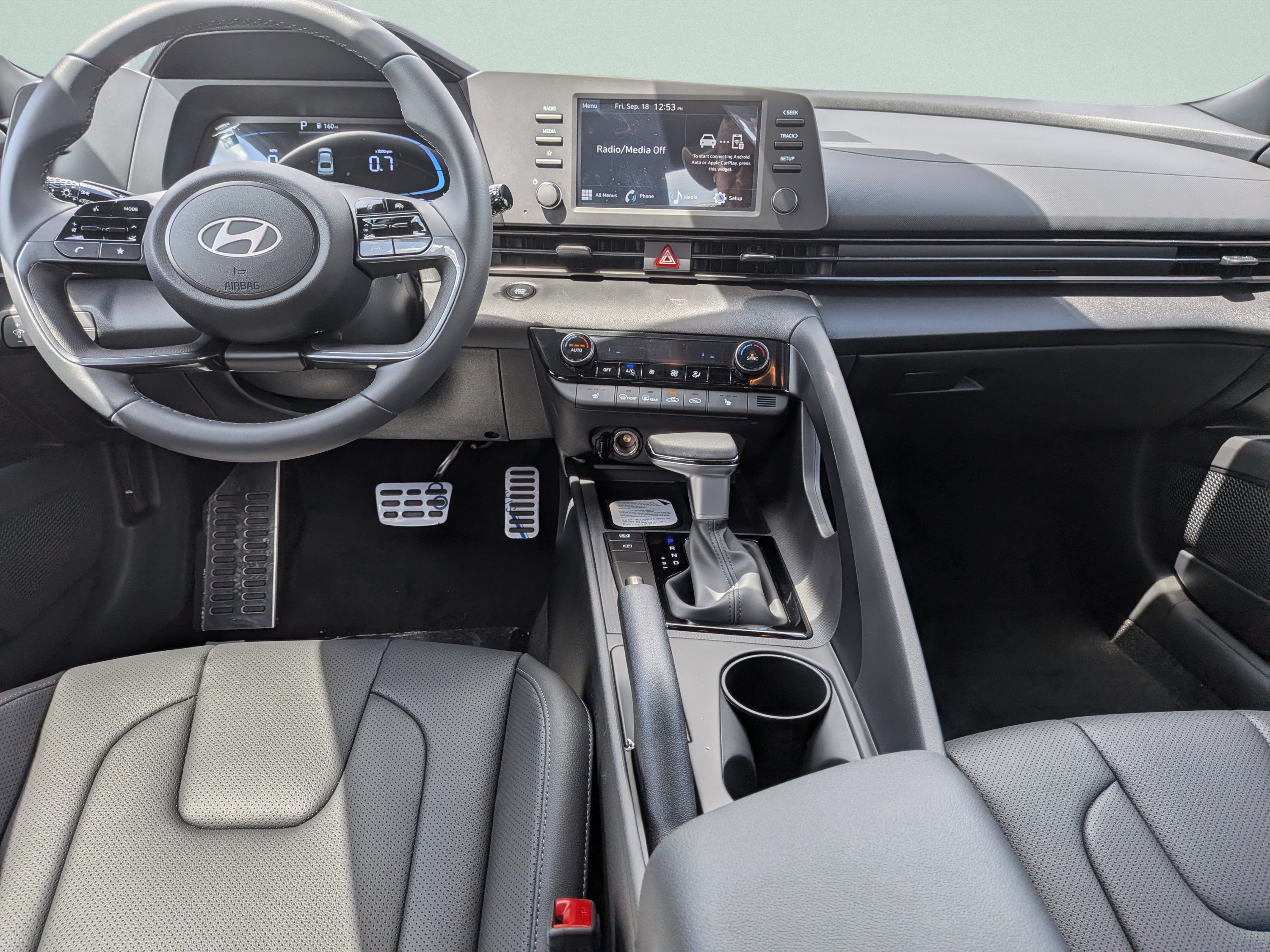 New 2026 Hyundai Elantra SEL Sport FWD image 18