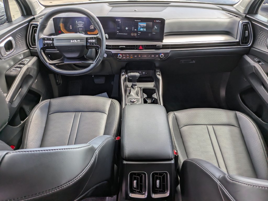 Certified 2026 Kia Sorento EX w/ EX Premium Package FWD image 15