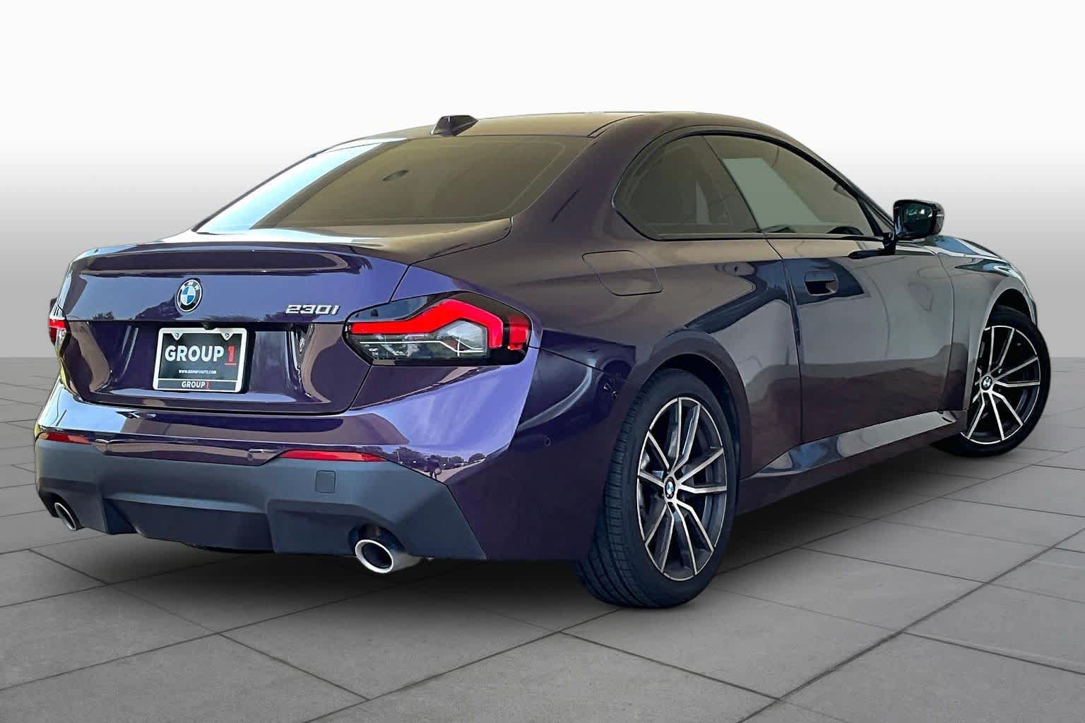 Used 2024 BMW 230i Coupe w/ Convenience Package RWD image 12