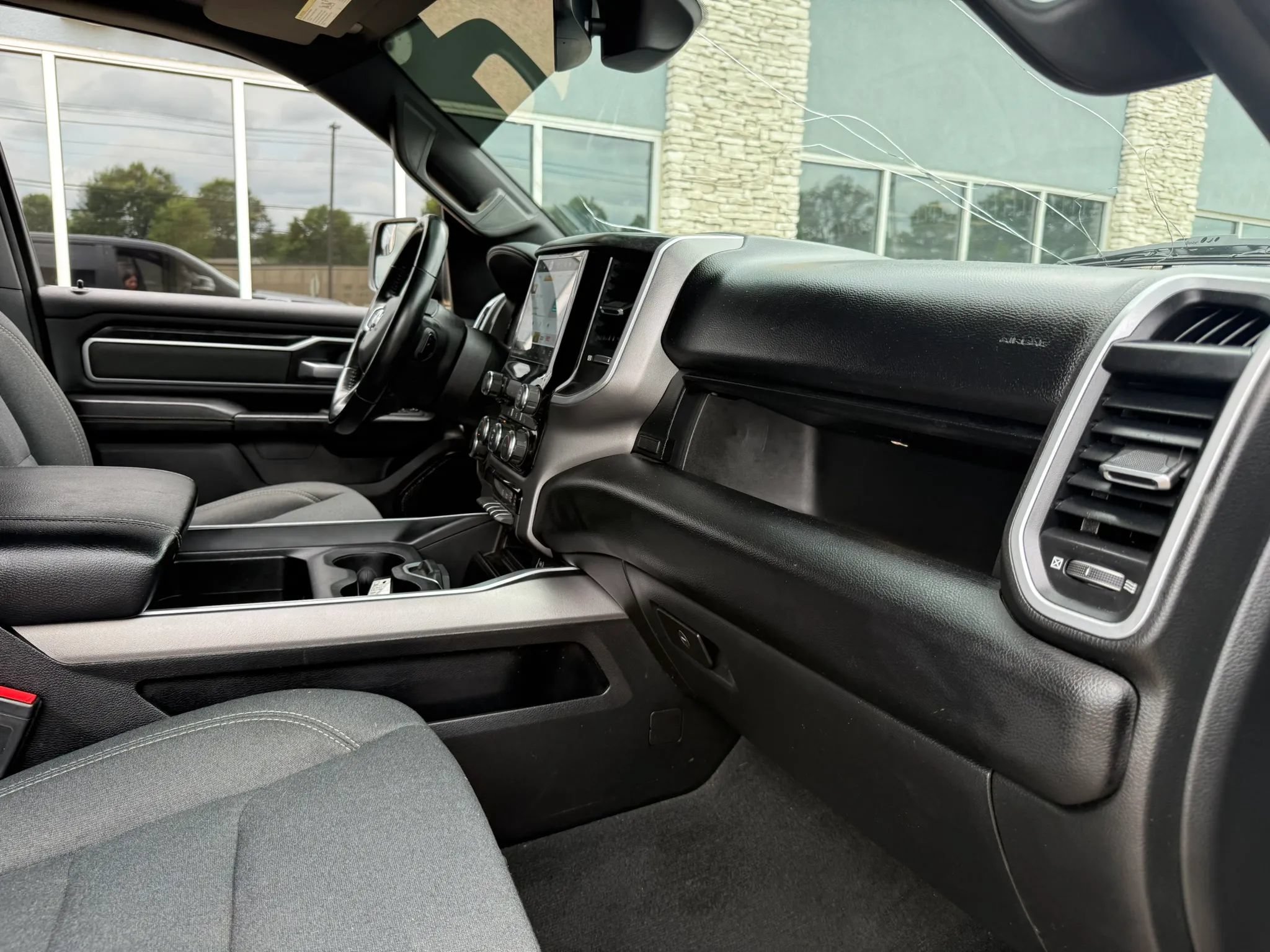 Used 2022 RAM 1500 Big Horn AWD/4WD image 15