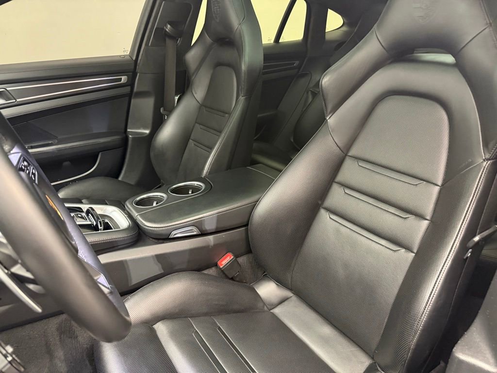 Used 2020 Porsche Panamera GTS image 5