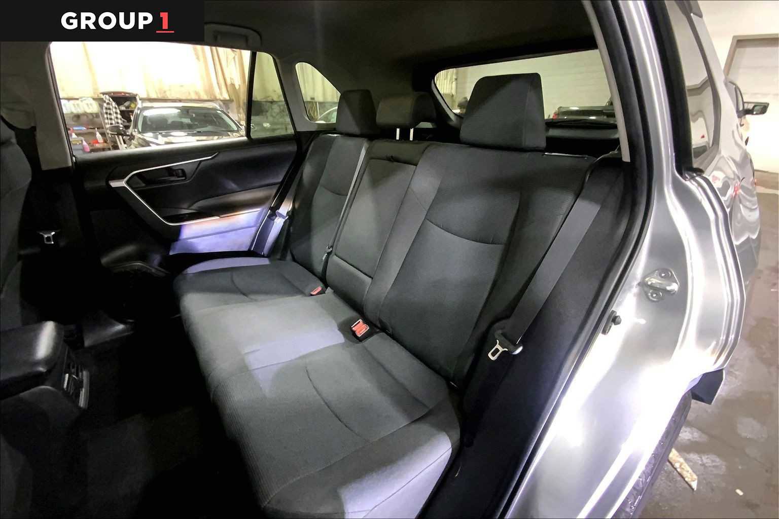 Used 2022 Toyota RAV4 LE image 20