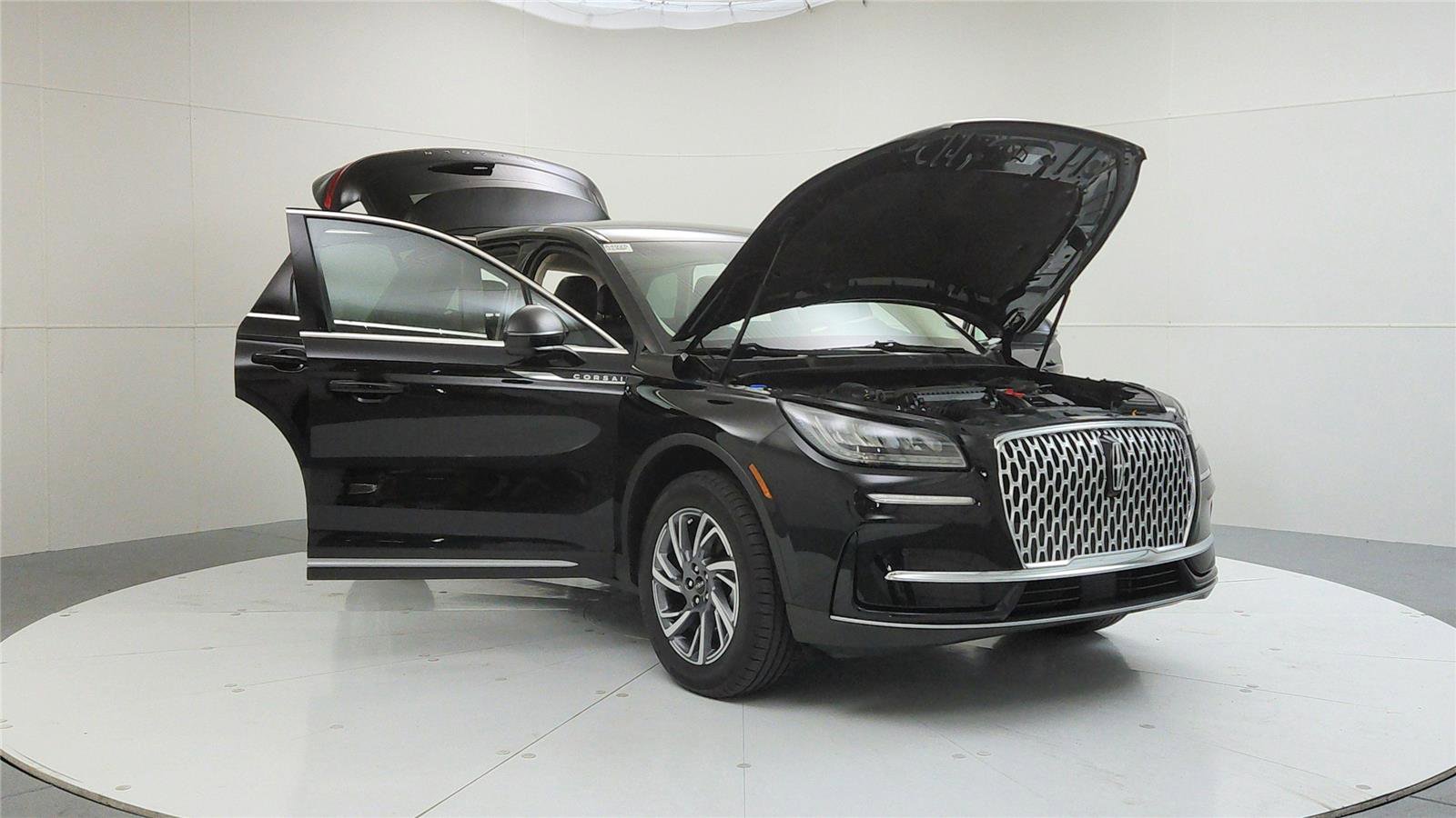 Used 2023 Lincoln Corsair AWD w/ Equipment Group 101A image 10