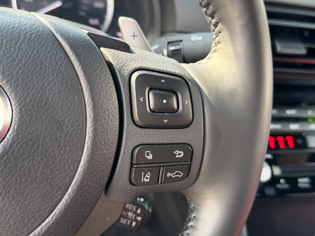 Used 2025 Lexus IS 350 F Sport RWD image 25