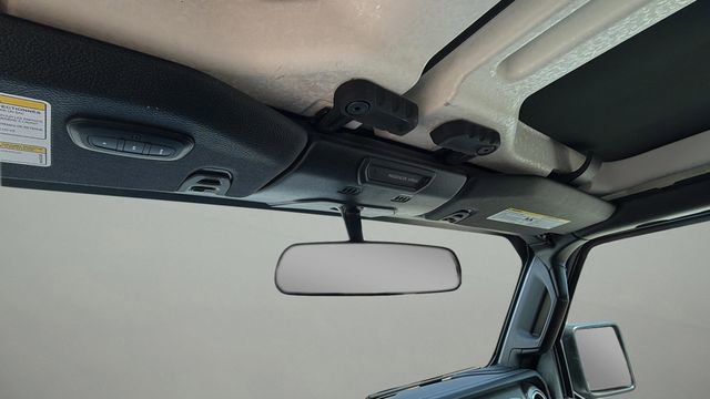 Used 2018 Jeep Wrangler Unlimited Sahara image 28