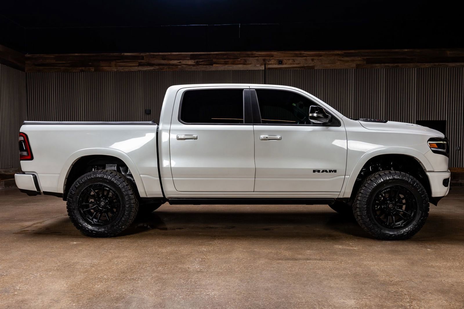 Used 2021 RAM 1500 Limited w/ Night Edition image 11