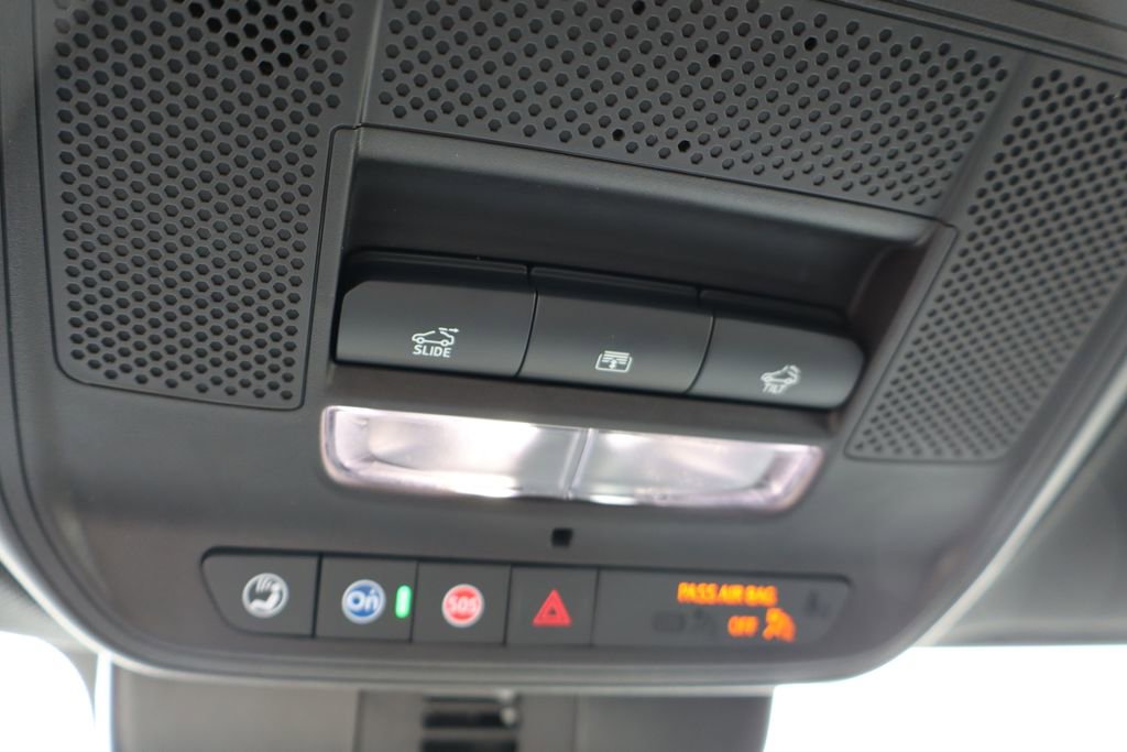 New 2026 Chevrolet Traverse LT w/ Sun and Wheel Package image 24