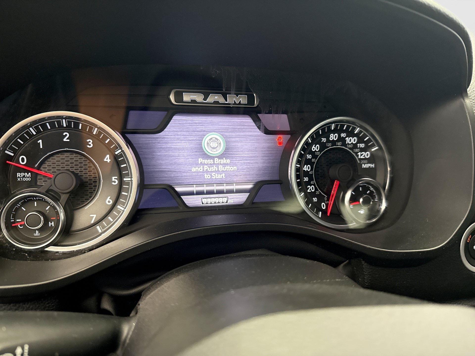 Used 2023 RAM 1500 Laramie AWD/4WD image 10