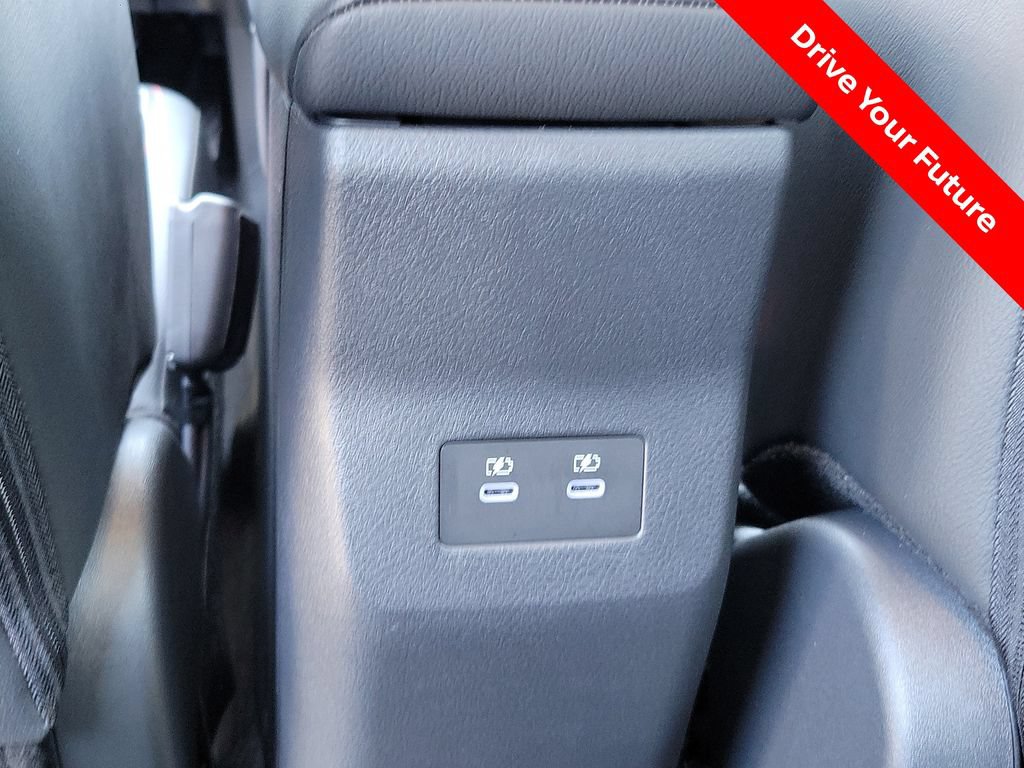 Certified 2025 Nissan Kicks SR FWD image 23