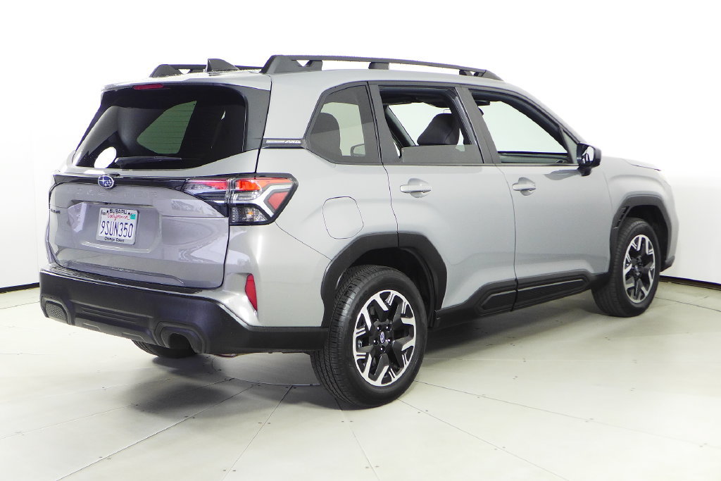 Certified 2025 Subaru Forester Premium w/ Convenience Package #1 AWD/4WD image 7