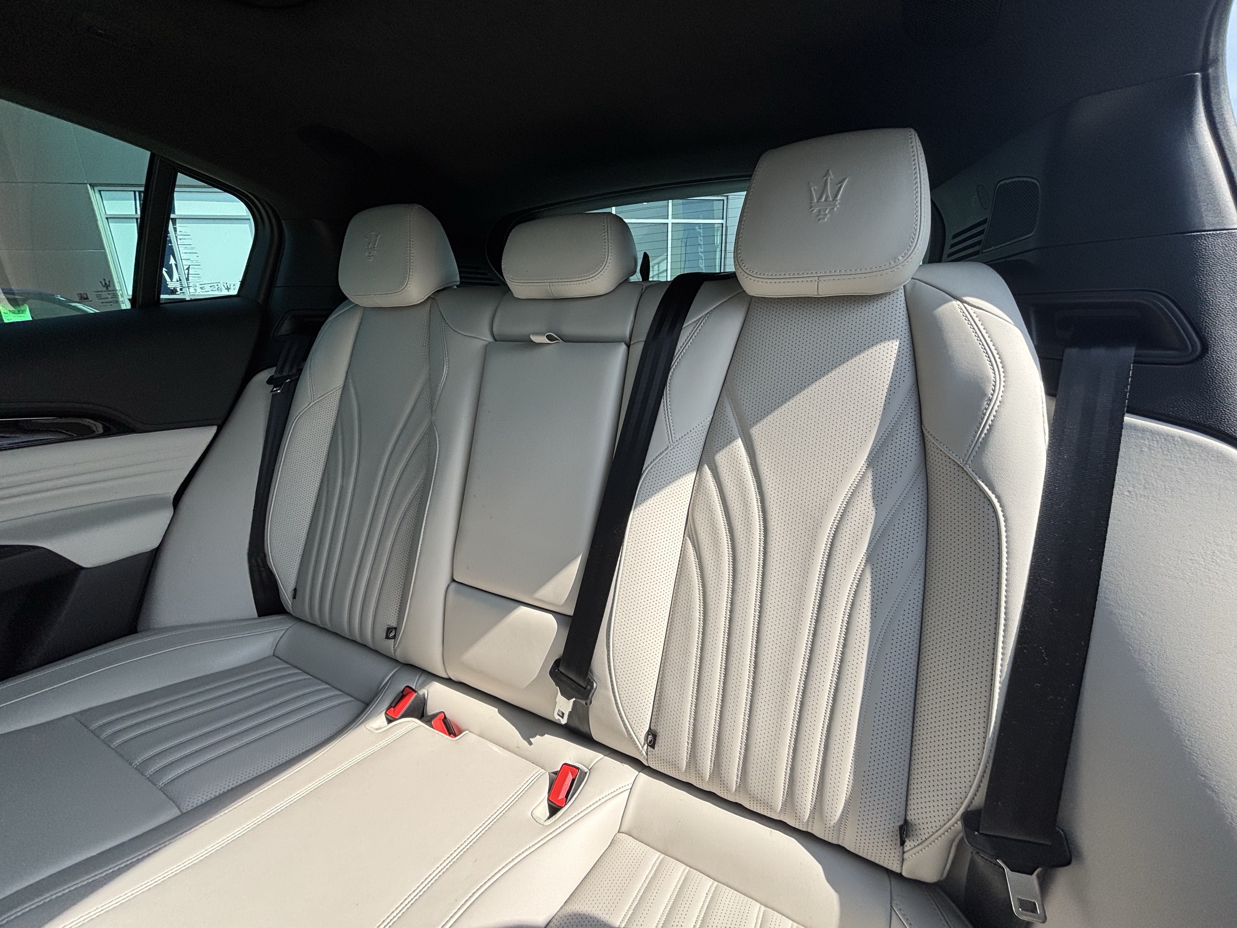 Used 2023 Maserati Grecale Folgore AWD/4WD image 40
