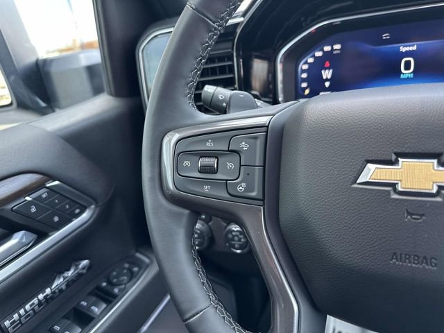 Used 2025 Chevrolet Silverado 1500 High Country w/ High Country Premium Package AWD/4WD image 41