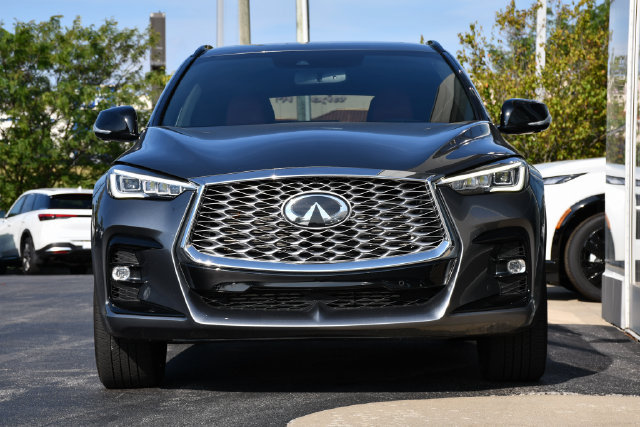 Used 2023 INFINITI QX55 Sensory w/ Lighting Package AWD/4WD image 12