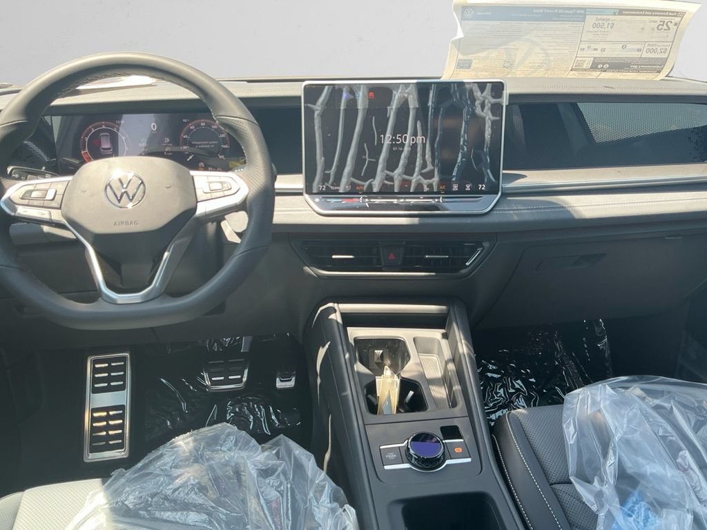 New 2026 Volkswagen Tiguan SE R-Line AWD/4WD image 11