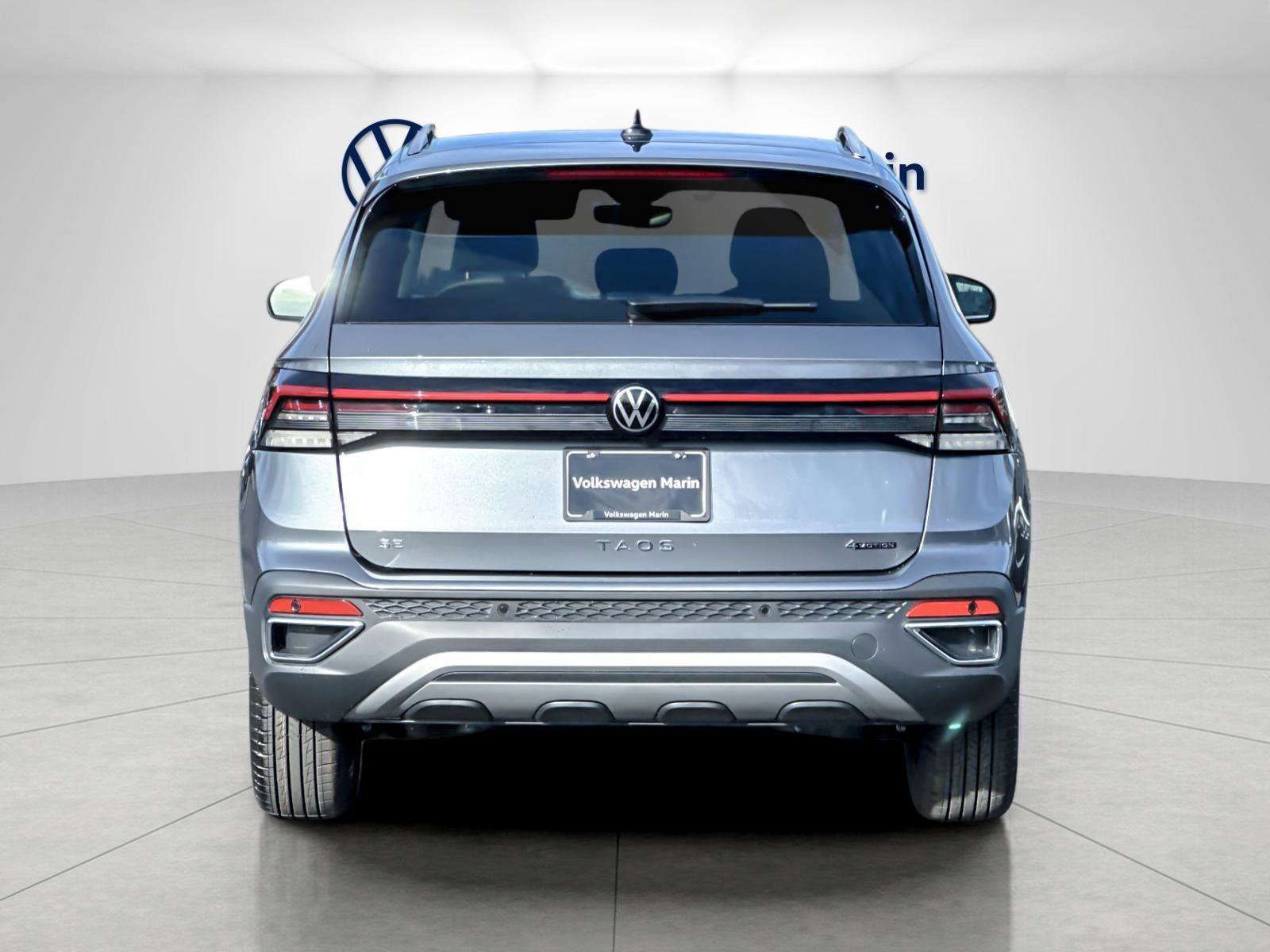 New 2026 Volkswagen Taos SE image 4