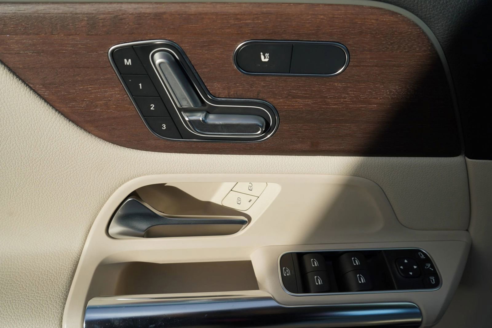 Used 2022 Mercedes-Benz GLA 250 4MATIC image 14