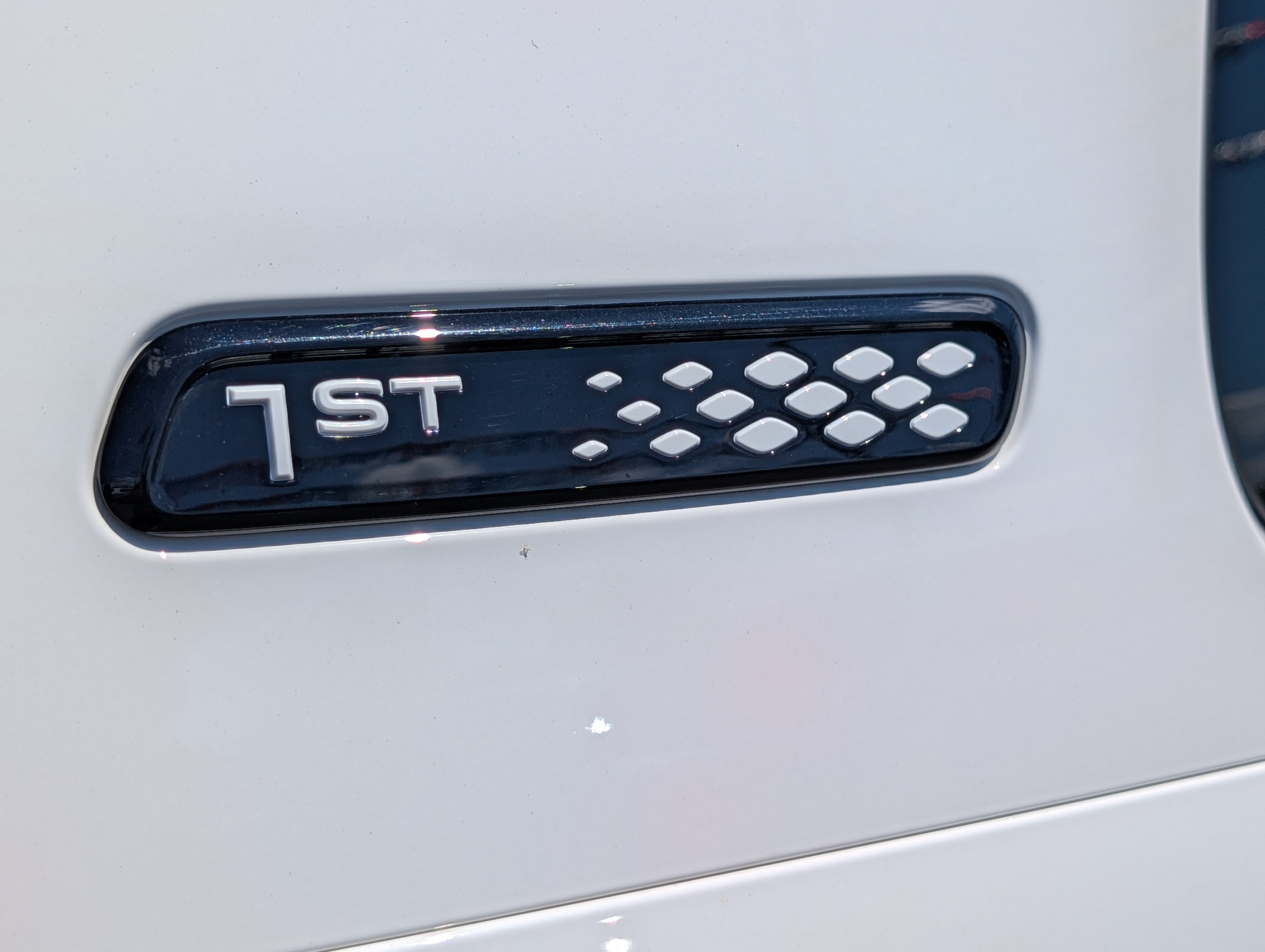 Used 2025 Volkswagen ID. Buzz Pro S Plus RWD image 9