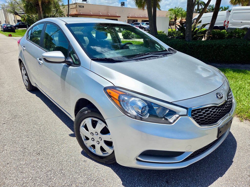 Used 2014 Kia Forte LX FWD image 1