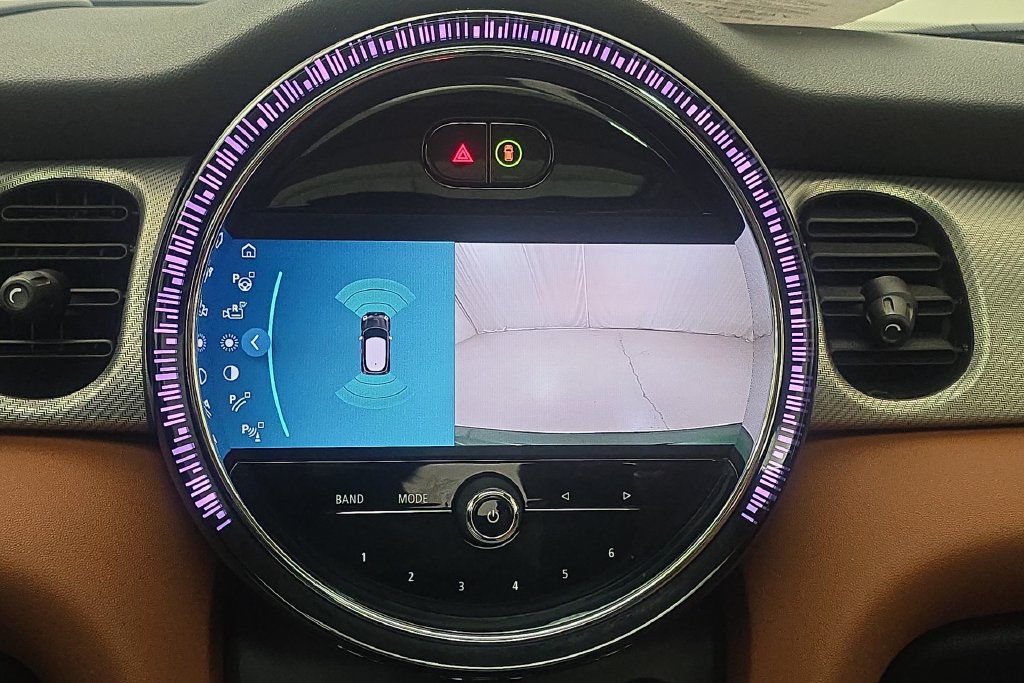 Certified 2024 MINI Cooper SE FWD image 18