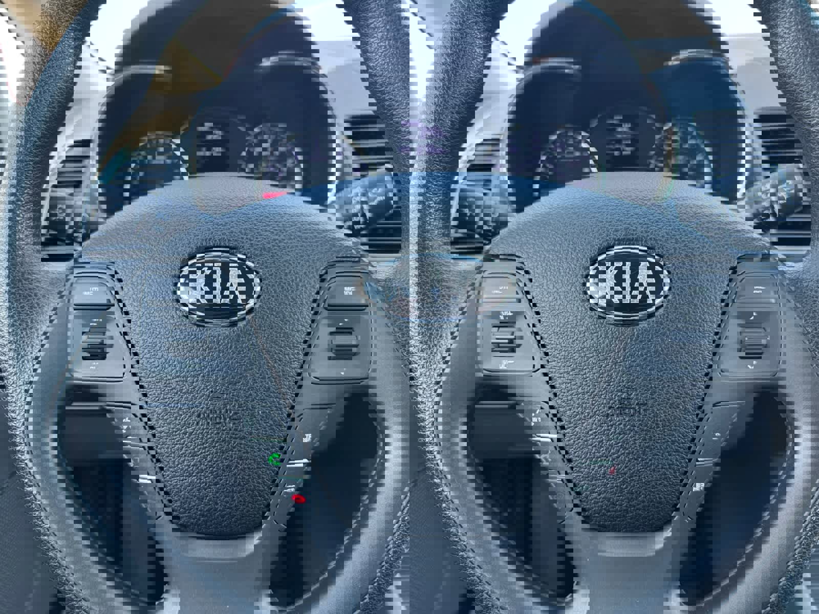 Used 2015 Kia Forte LX image 16