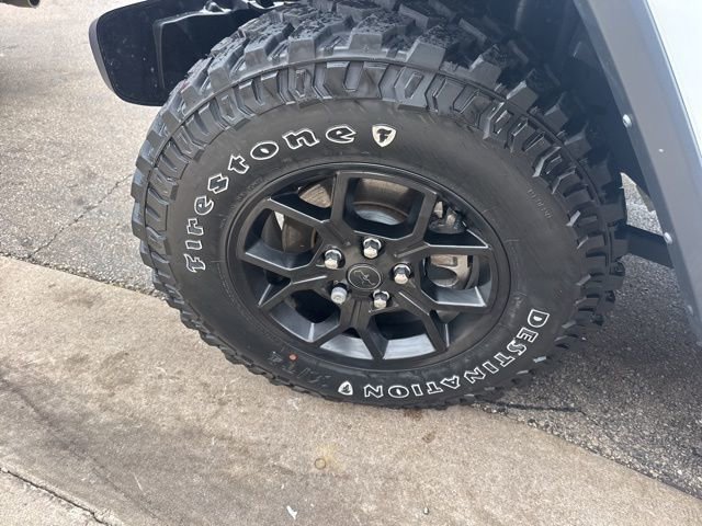 Used 2024 Jeep Gladiator Willys image 10