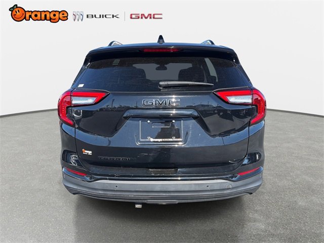 Used 2023 GMC Terrain SLE w/ Driver Convenience Package image 4