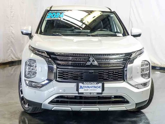 Used 2024 Mitsubishi Outlander SE AWD/4WD image 7