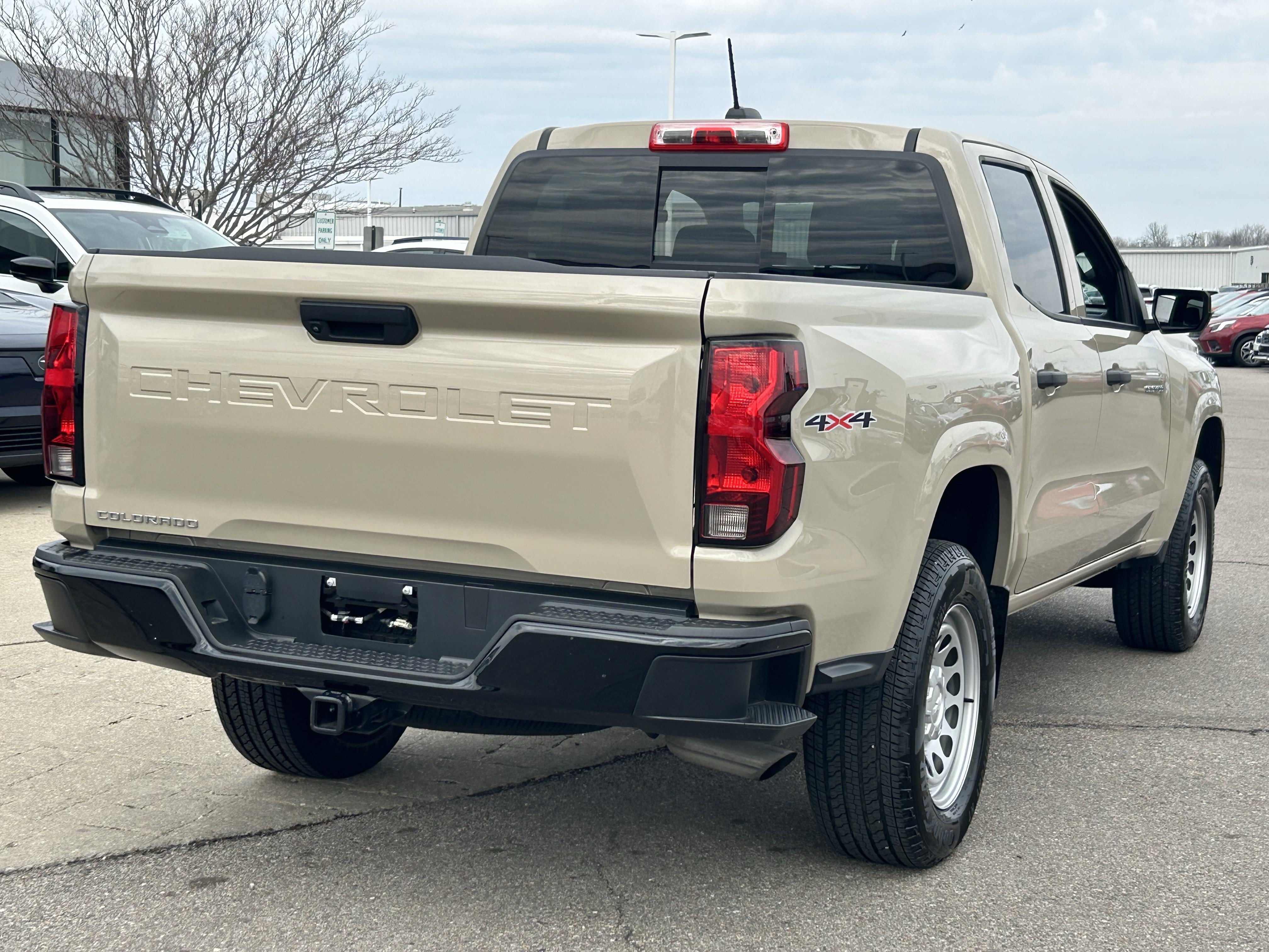 Used 2023 Chevrolet Colorado W/T image 7