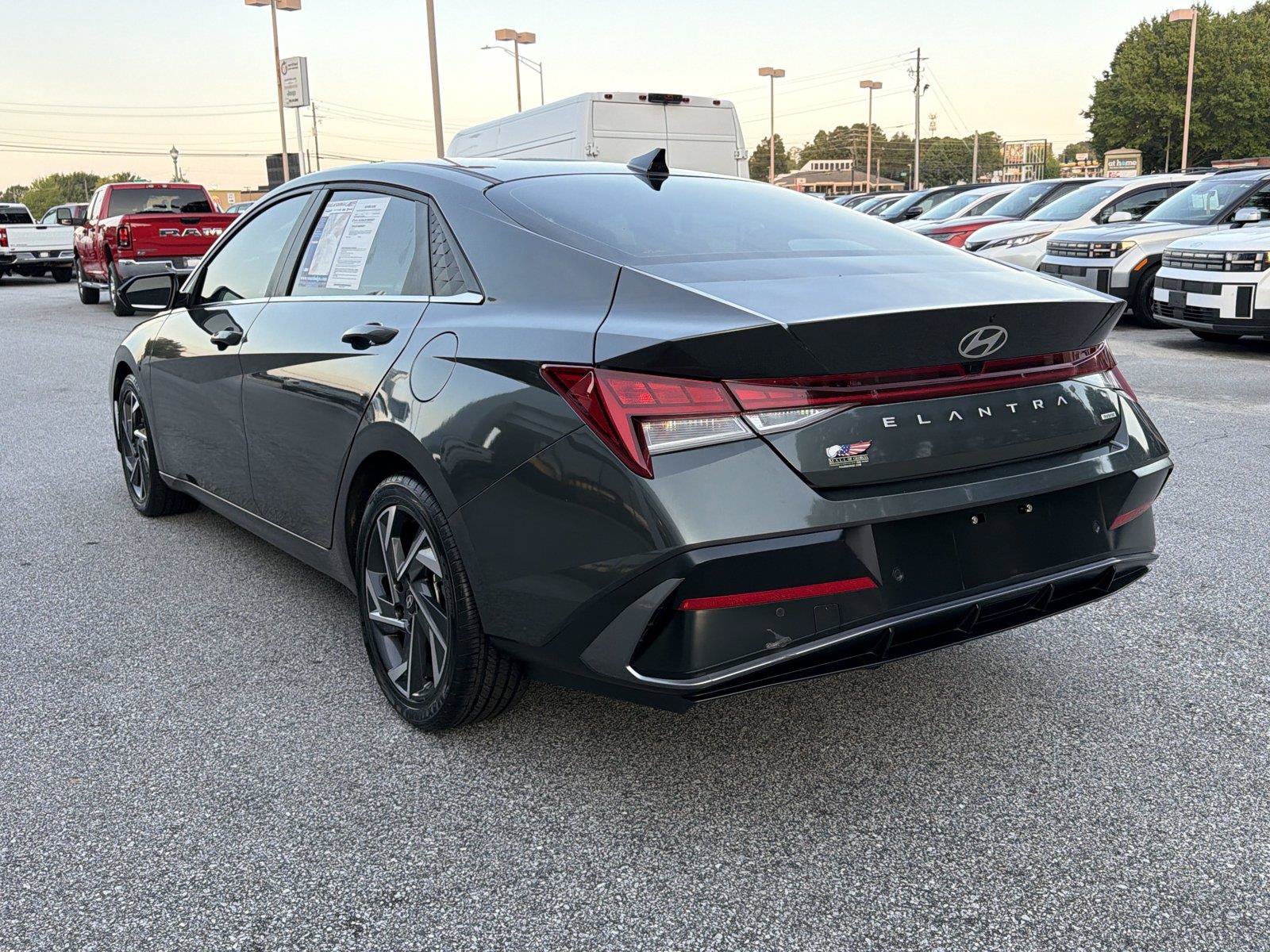 Used 2024 Hyundai Elantra Limited FWD image 7