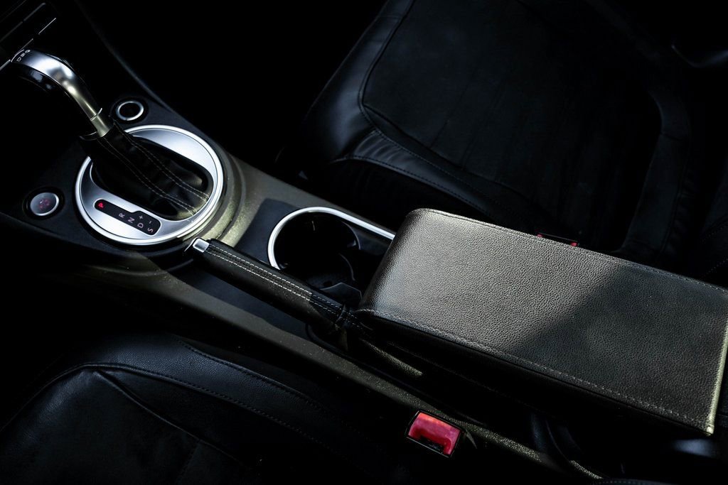 Used 2014 Volkswagen Beetle R-Line image 20