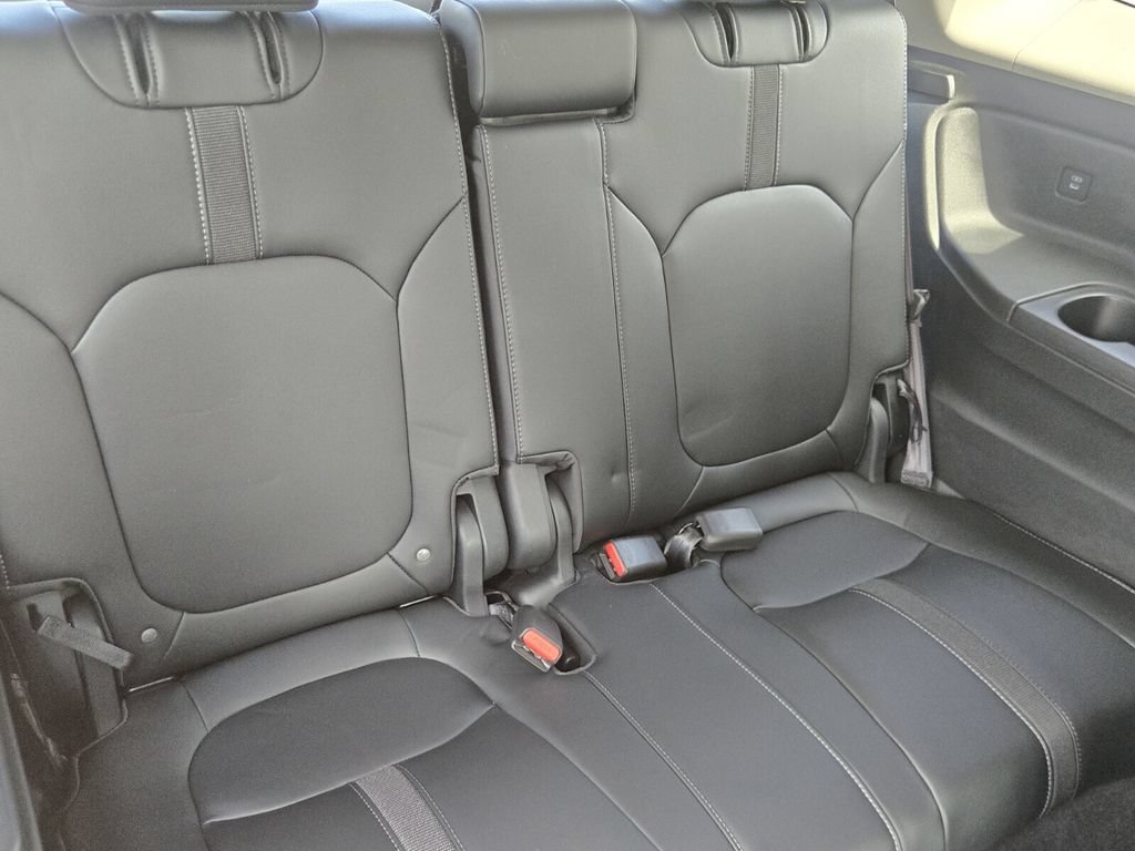 Certified 2024 Honda Pilot EX-L image 17