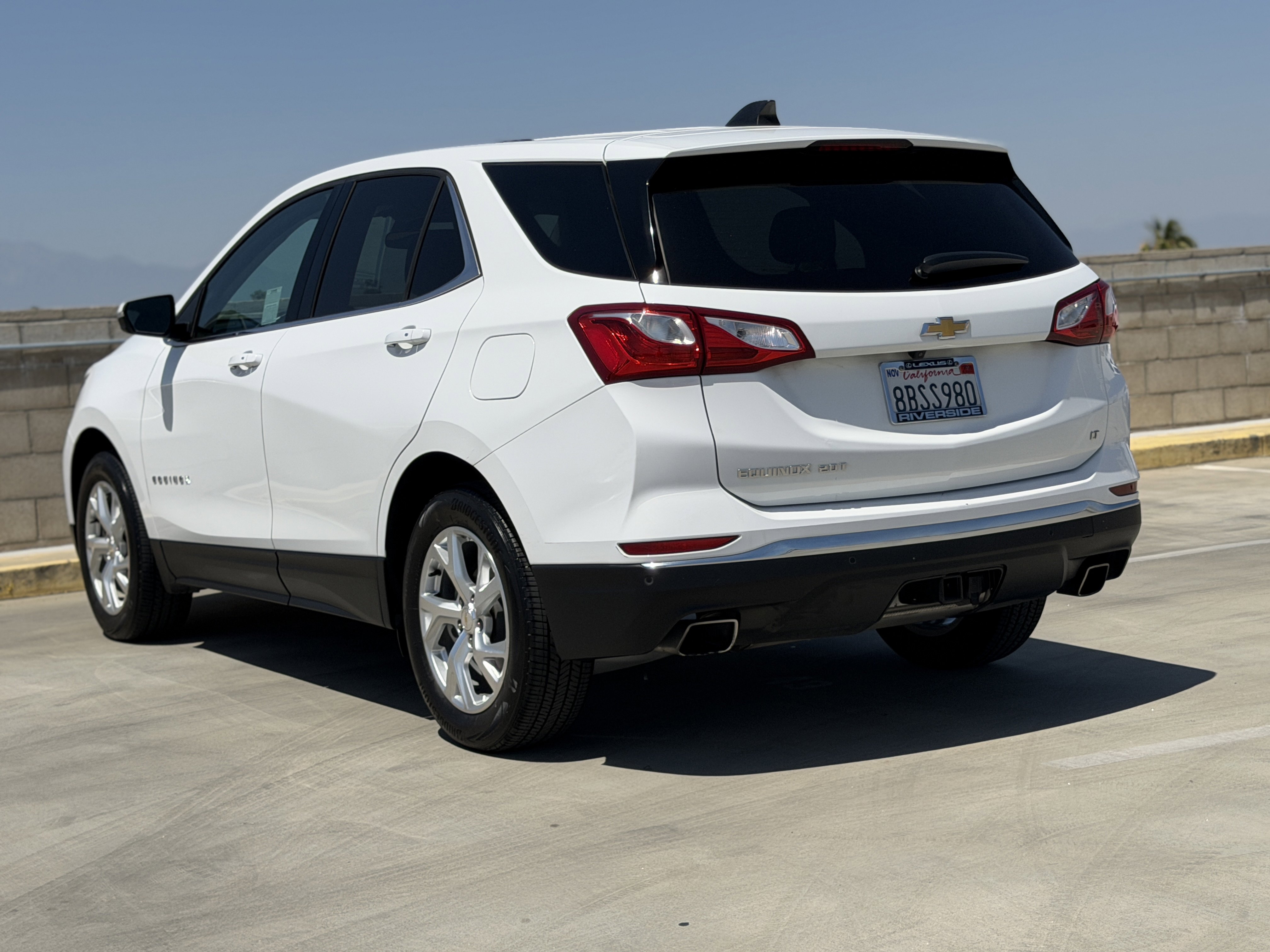 Used 2018 Chevrolet Equinox LT FWD image 8