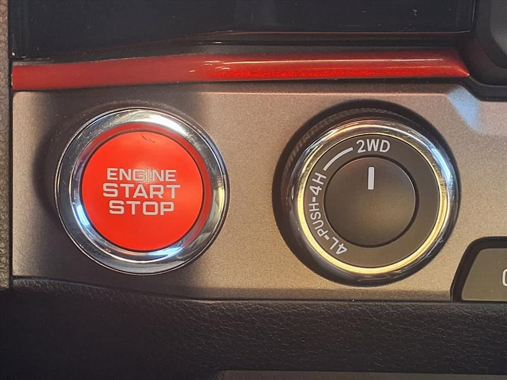 Used 2018 Toyota Tacoma TRD Off-Road image 9