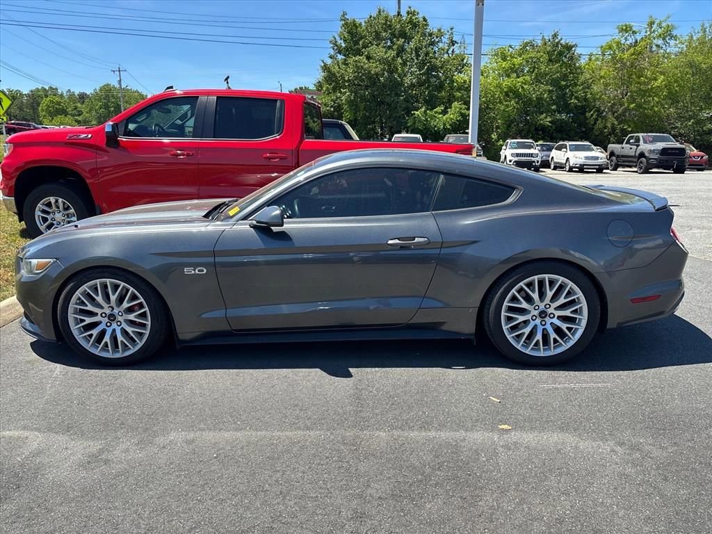 Used 2017 Ford Mustang GT RWD image 13