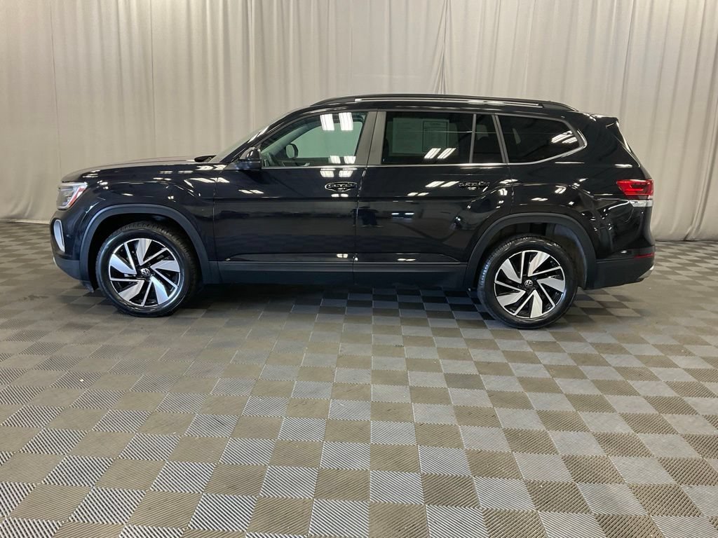 Used 2025 Volkswagen Atlas SE AWD/4WD image 8