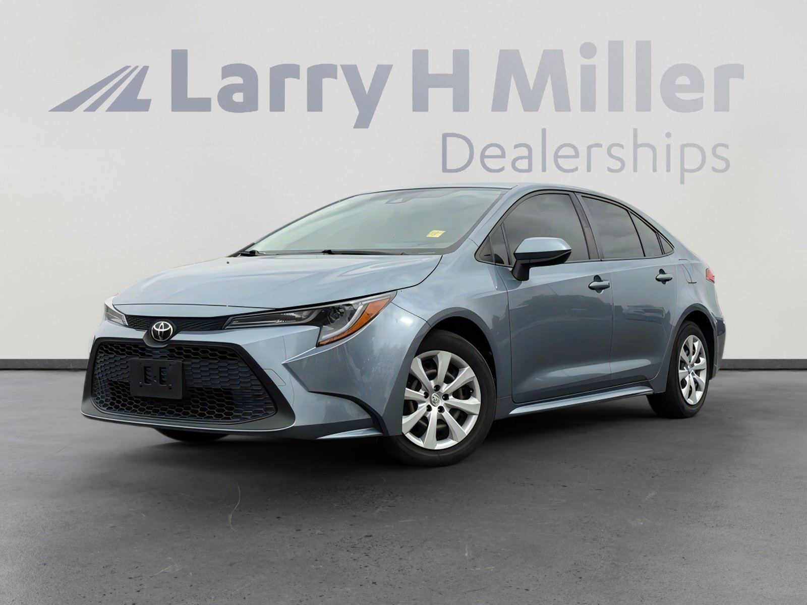 Used 2021 Toyota Corolla LE w/ Carpet Mat Package (TMS) image 1