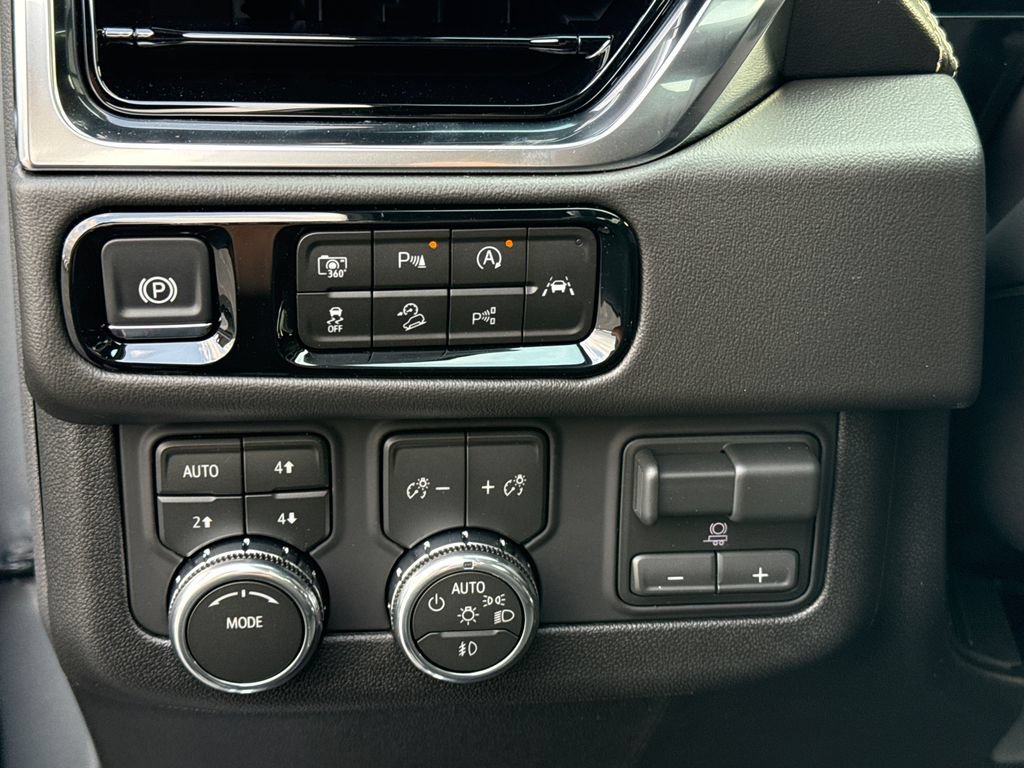 New 2026 GMC Yukon XL Elevation w/ Elevation Premium Package AWD/4WD image 18