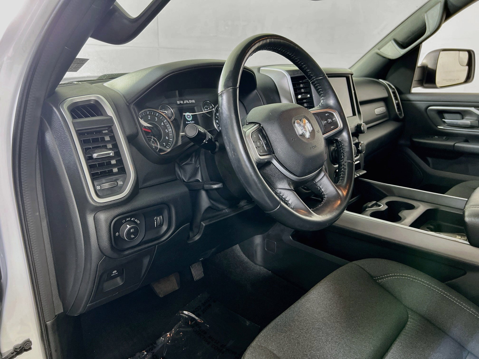 Used 2023 RAM 1500 Big Horn AWD/4WD image 9