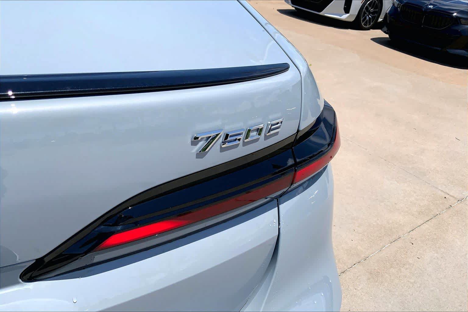 New 2026 BMW 750e xDrive w/ Executive Package AWD/4WD image 15