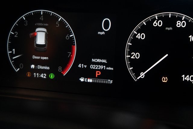 Used 2025 Honda Pilot Sport image 28