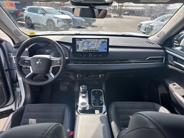 Used 2025 Mitsubishi Outlander SE AWD/4WD image 22
