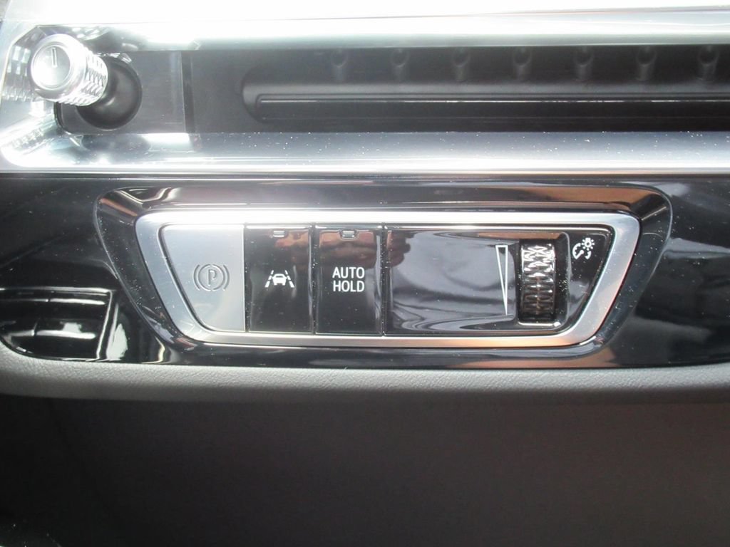 Certified 2025 Cadillac Lyriq Luxury w/ LPO, Floor Liner Package AWD/4WD image 23