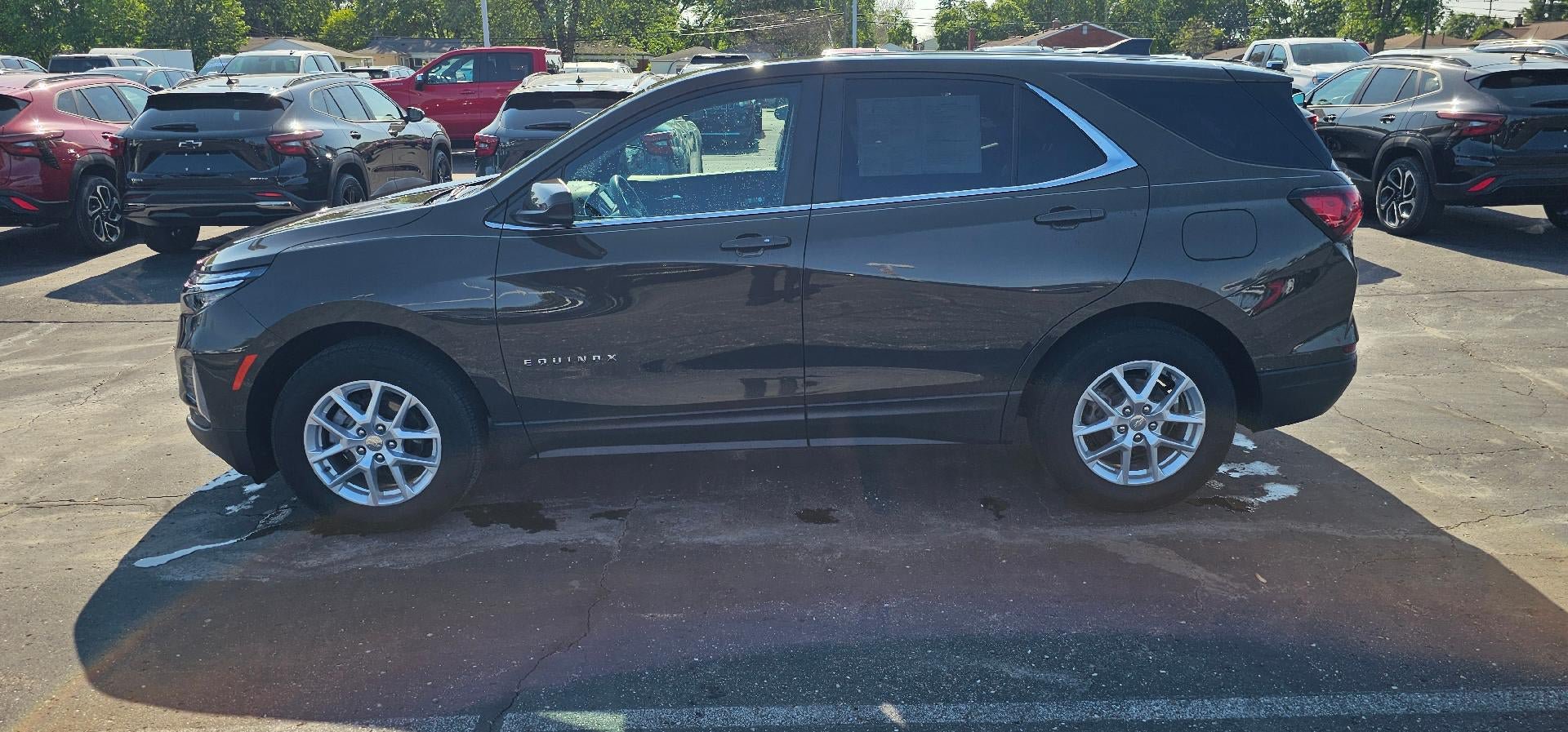 Used 2023 Chevrolet Equinox LT FWD image 4