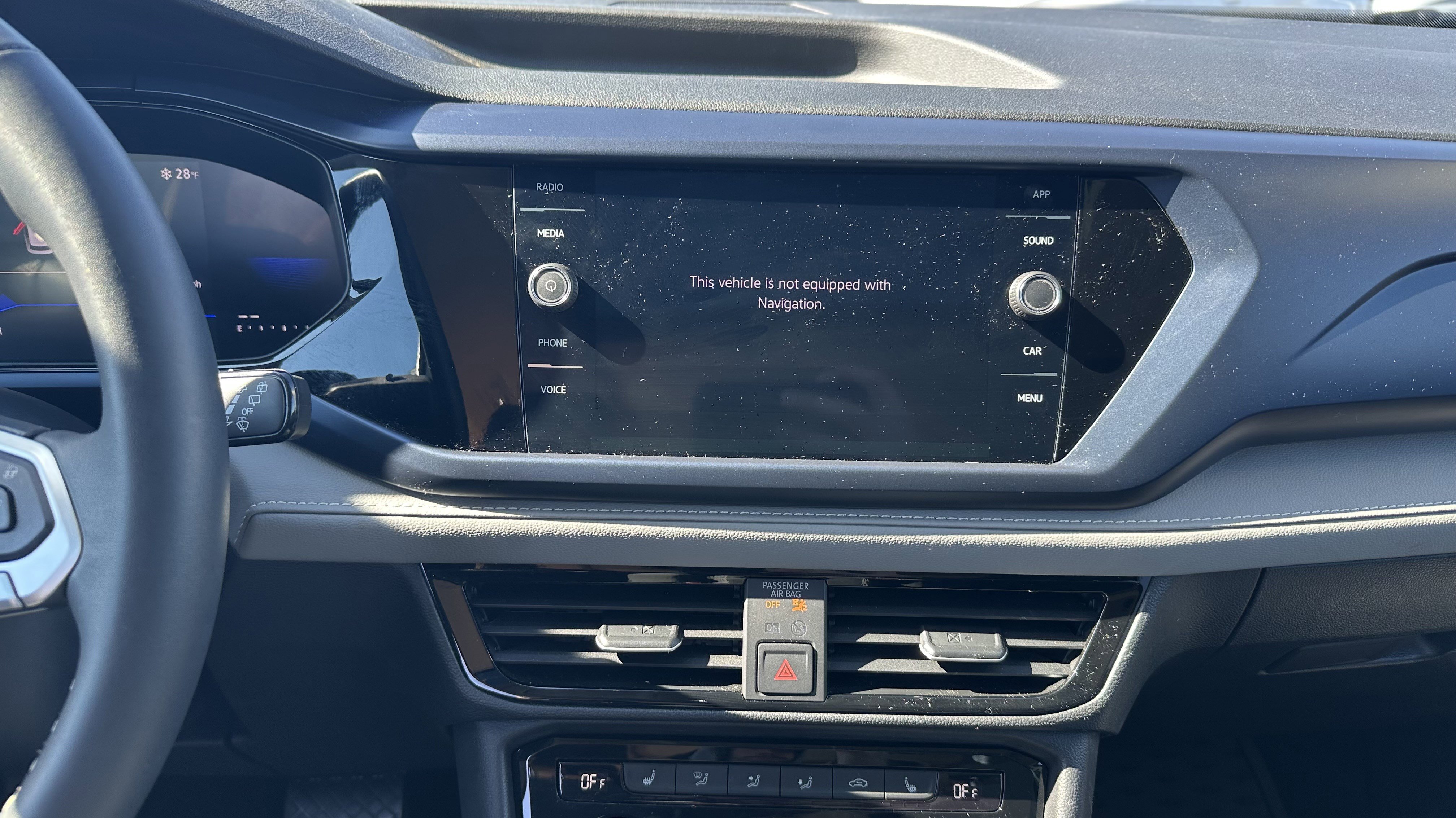 Used 2024 Volkswagen Taos SE w/ Panoramic Sunroof Package image 31