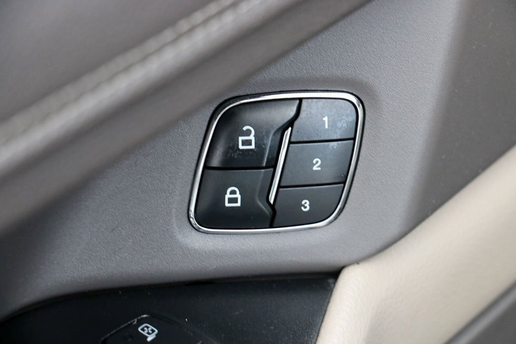 Used 2020 Ford Expedition Max Limited image 17