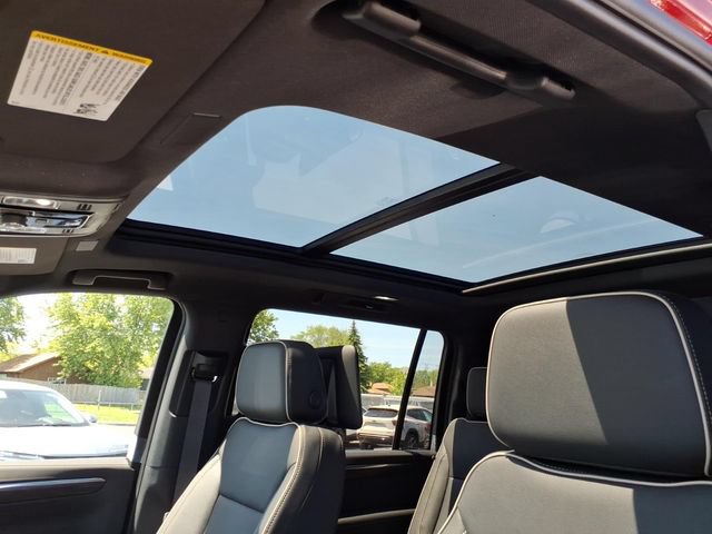 New 2026 Chevrolet Suburban Premier AWD/4WD image 8