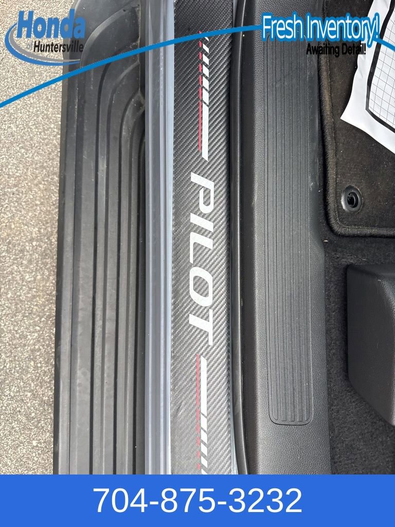 Used 2025 Honda Pilot Elite image 68