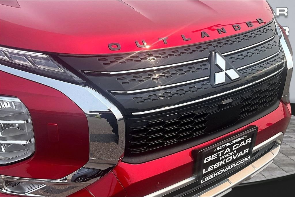 Used 2024 Mitsubishi Outlander SEL AWD/4WD image 29