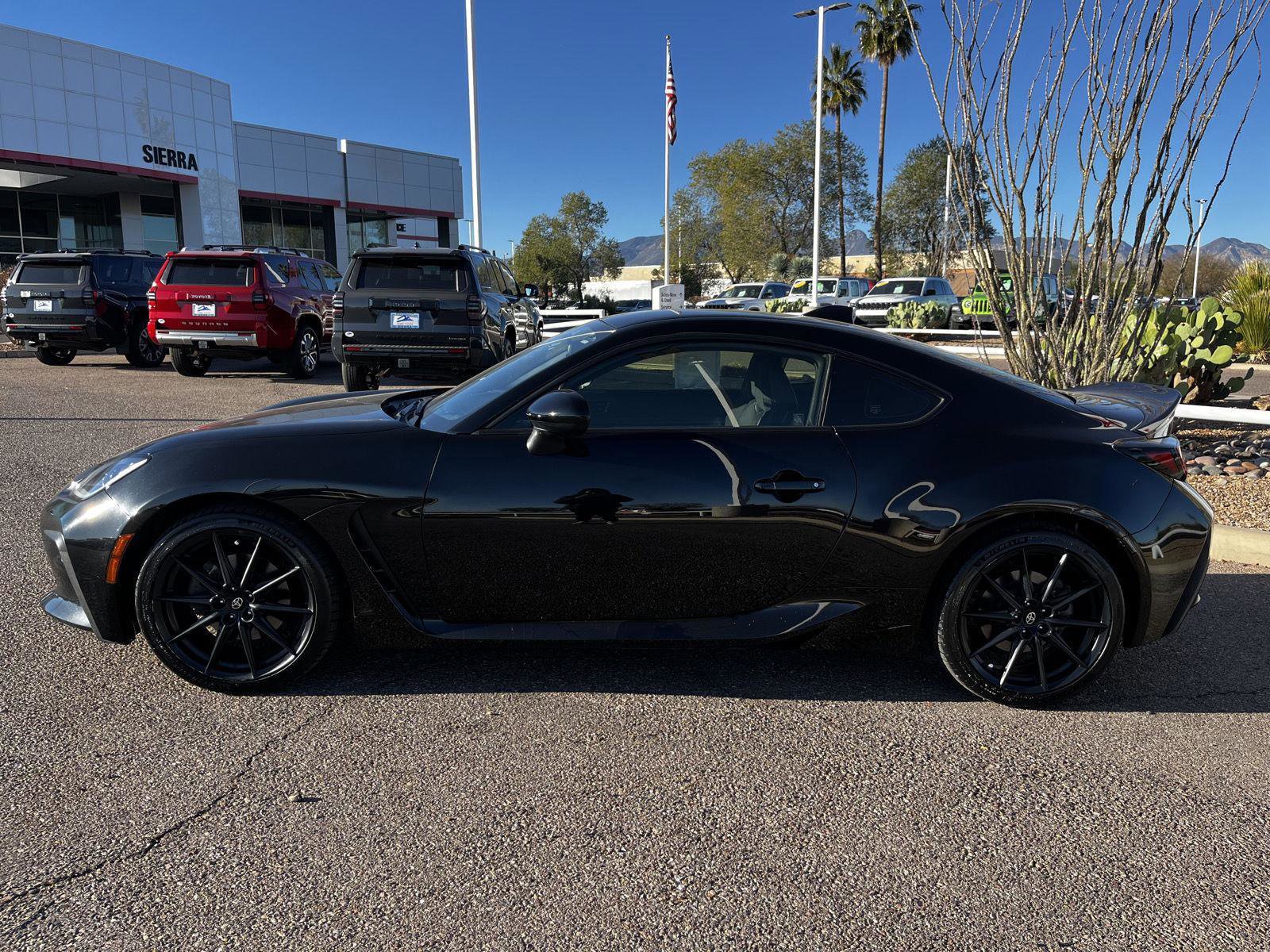 Used 2023 Toyota GR86 Premium image 2